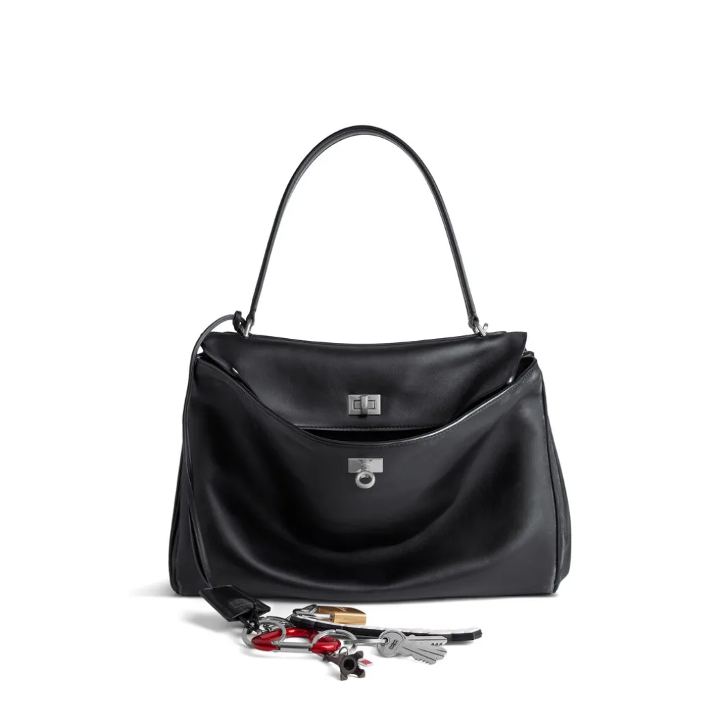 Borsa Rodeo Media Effetto Used Con Un Charm da Donna in Nero