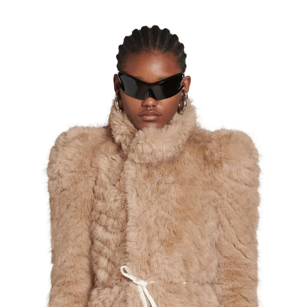 Cappotto Round Shoulder Aderente in Beige