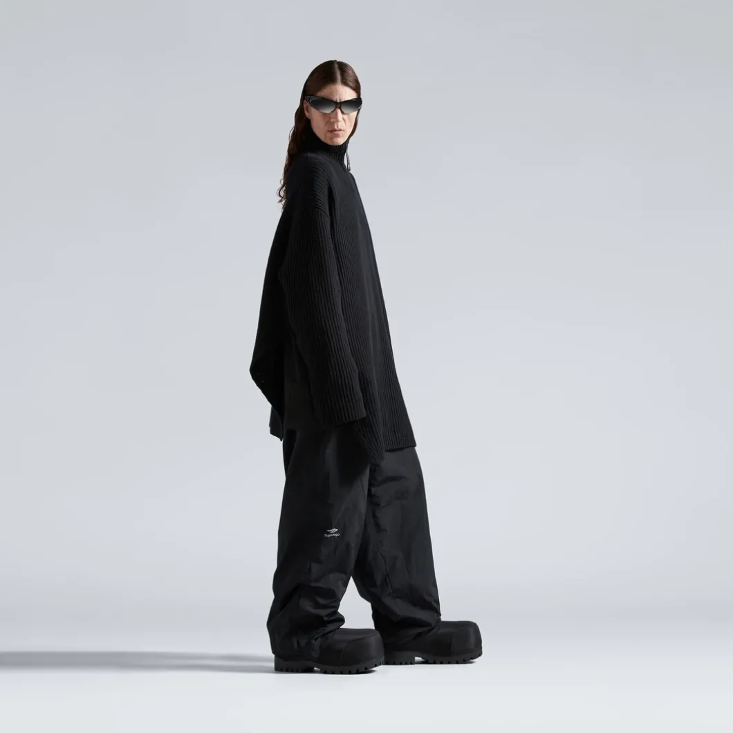 Poncho A Collo Alto Con Mezza Zip in Nero
