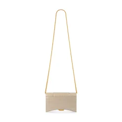 Portafoglio Hourglass Con Catena Con Lavorazione Coccodrillo da Donna in Beige