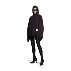 Round Hoodie Sample Sticker Oversize in Nero